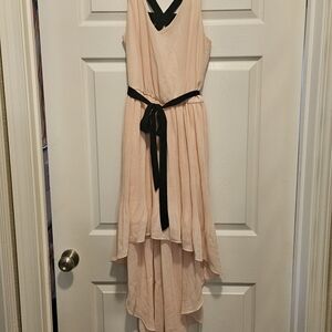 Elegant Peach and Black Sleeveless Dress